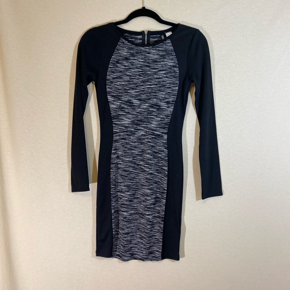 H&M Knitted Long Sleeved Dress